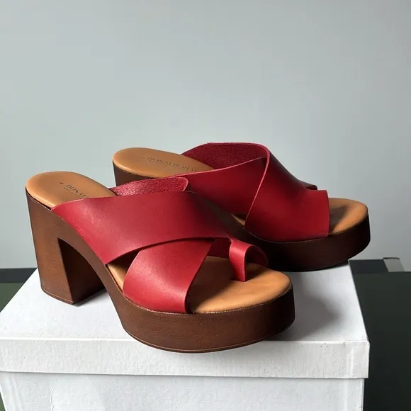 Donald Pliner Yelena Platform Sandals