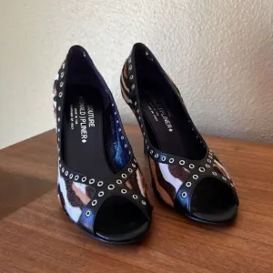 Donald J Pliner Couture Zelma peep toe shoes