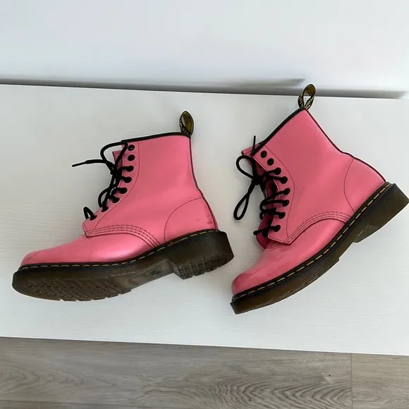 Dr. Martens 6 1460 Bubblegum Pink Patent Leather Boots