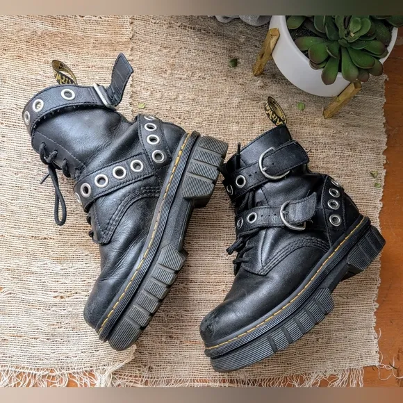 Dr Martens AUDRICK Hardware Leather Platform Boots