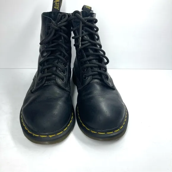 Dr Martens AW004 Pascal Boots 7 Textured Leather Lace-Up Combat Black Boots