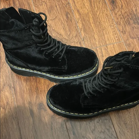 Dr. Martens Black Velvet 1460 platform boots