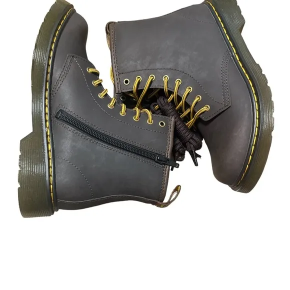 Dr Martens Core Kids Boots Wild Horse Lamper NWB