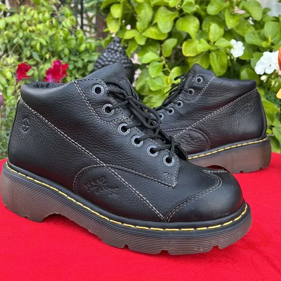 Dr. Martens Daisy Flower 12278 Y2K Chunky Platform Black Ankle Boots
