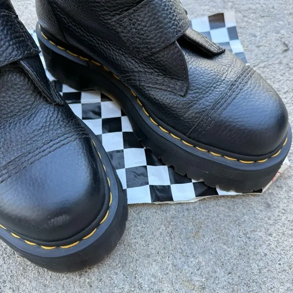Dr Martens Devon Flower Buckle Leather Platform Boots size 9 Women