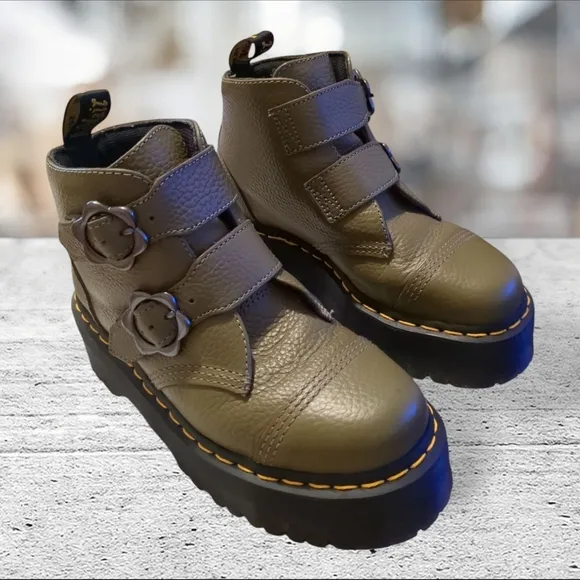 Dr. Martens Devon Flwr Olive Green Platform Boots Size 7L