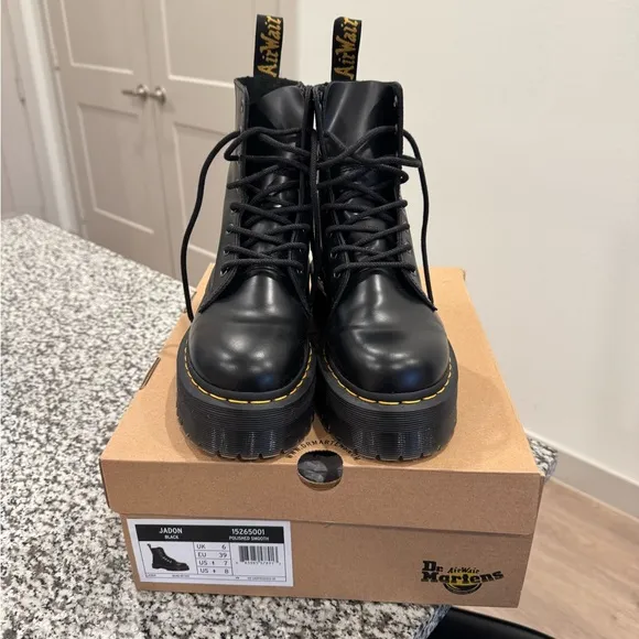Dr. Martens JADON BOOTS SMOOTH LEATHER PLATFORM BOOTS SIZE 8