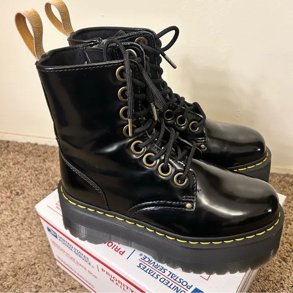Dr. Martens® Jadon Max Platform boots
