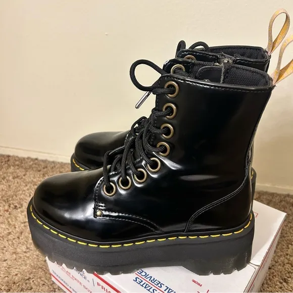 Dr. Martens® Jadon Max Platform boots