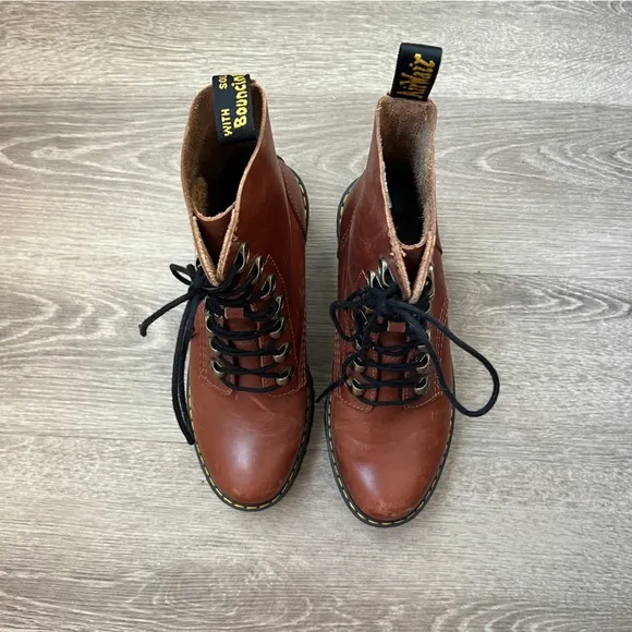 Dr. Martens Leona Butterscotch Brown Leather Platform Boots 7