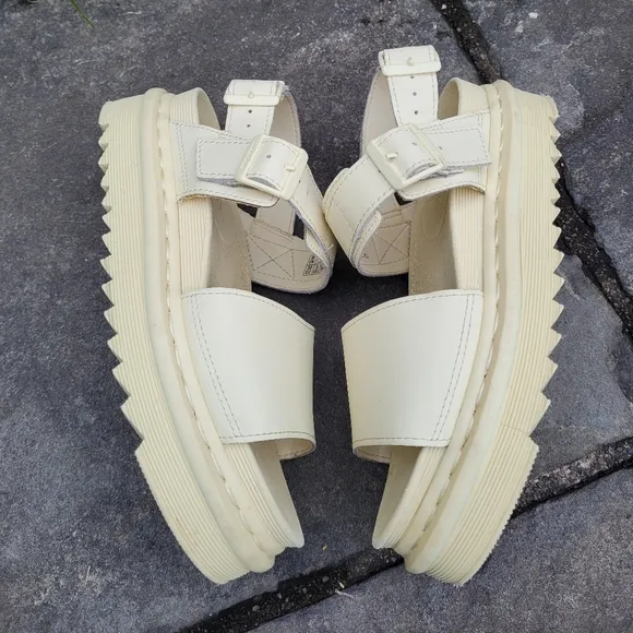 Dr Martens  Voss Mono light yellow  sandals