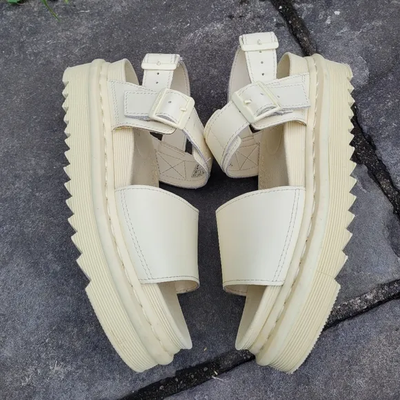 Dr Martens  Voss Mono light yellow  sandals