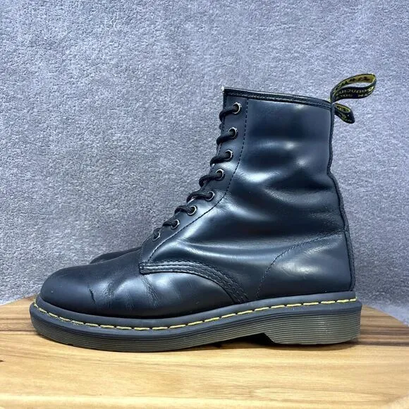 Dr. Martens Women's Size 7 Grunge Lace-Up Boots Combat Black 1460W 8 Eyelet