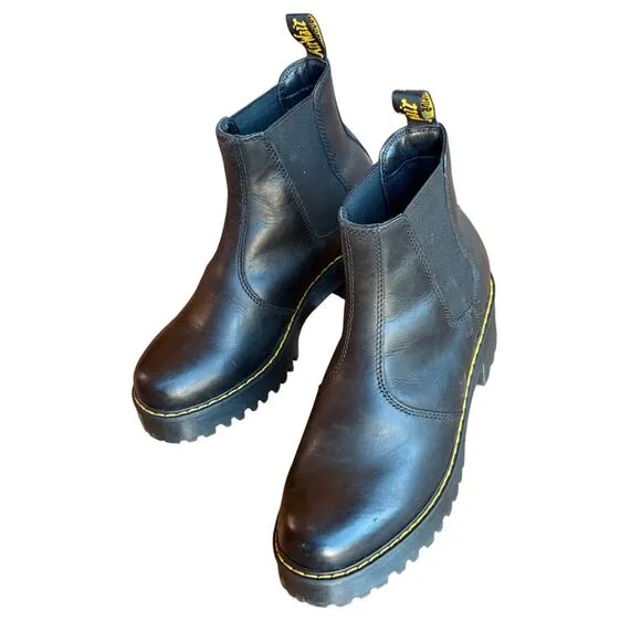 Dr. Martins Black Rometty Lug Sole Platform Chelsea Boots size 9