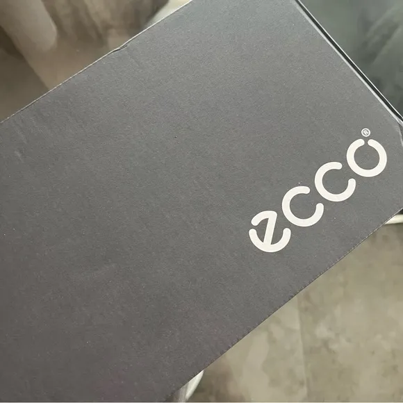 ECCO Leather Shoes in Black, NWT, Size 11/11.5