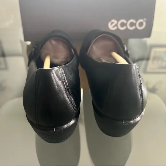 ECCO Leather Shoes in Black, NWT, Size 11/11.5