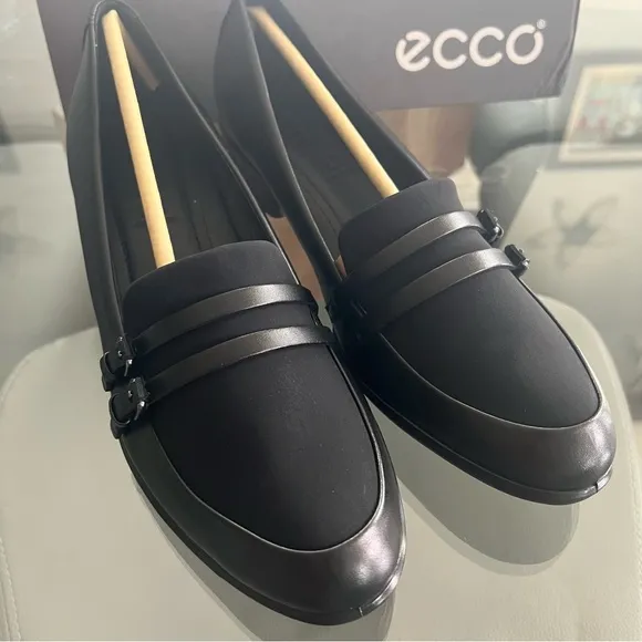 ECCO Leather Shoes in Black, NWT, Size 11/11.5