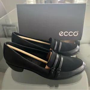 ECCO Leather Shoes in Black, NWT, Size 11/11.5