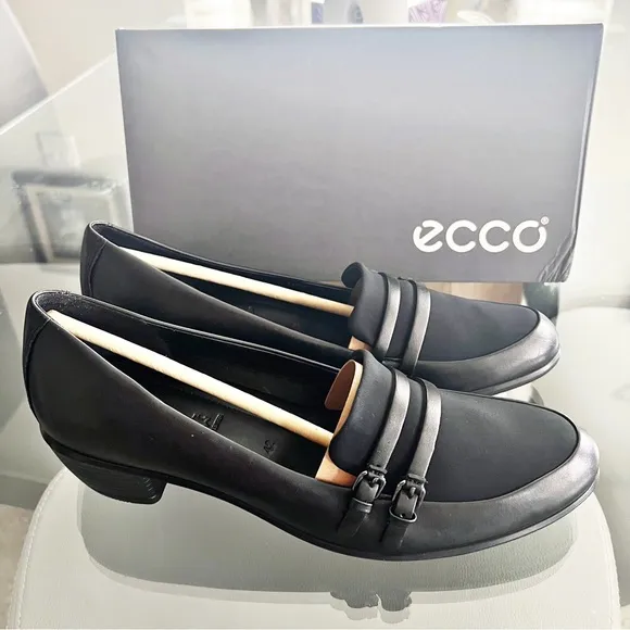 ECCO Leather Shoes in Black, NWT, Size 11/11.5