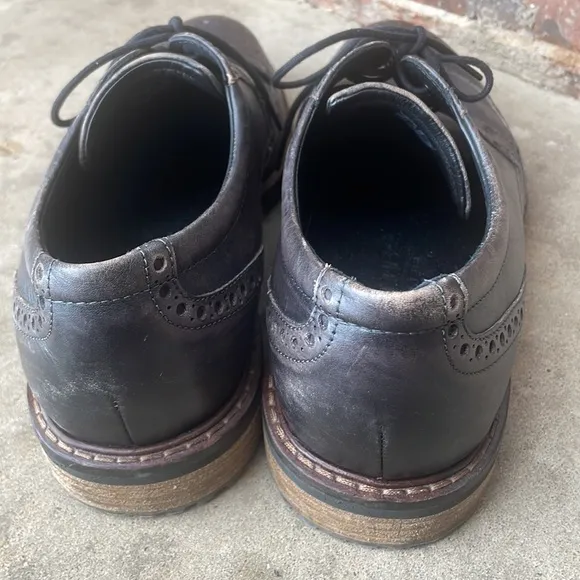 Ecco Vitrus Dress Shoes! Size 11.5