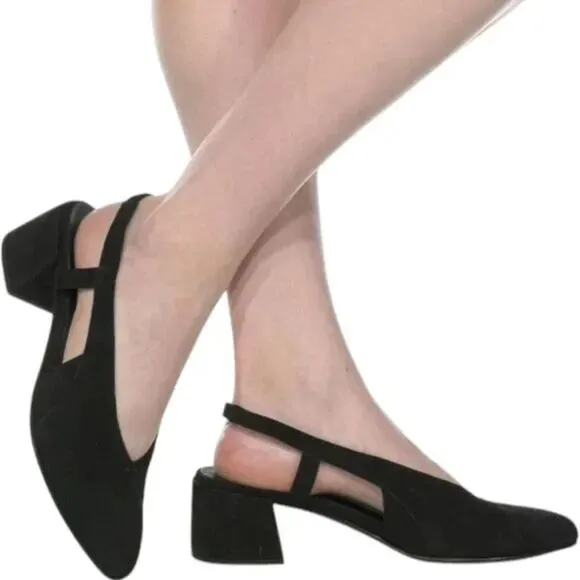 EILEEN FISHER Gals Slingback Leather Pump Size 6 Almond Toe Block Heel Blue NEW