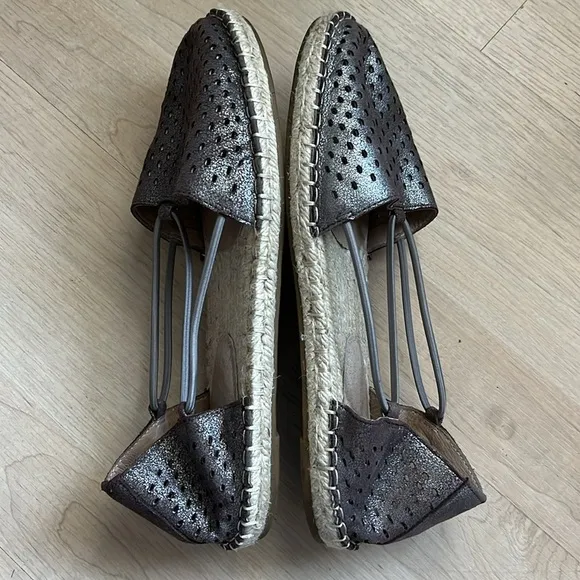 Eileen Fisher Lee 2 Espadrille Sandals in gray neutral metallic bungee size 9