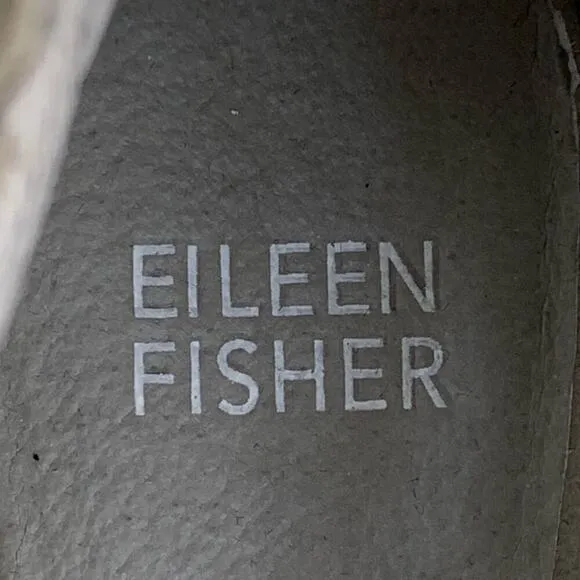 Eileen Fisher Vero Cuoio Grey Suede Strappy Block Heel Peep-Toe Booties - Size 7