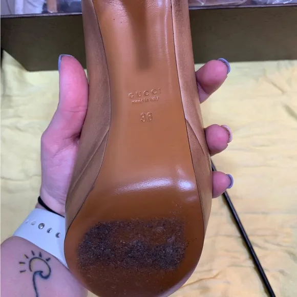 Elegant Gucci Tan Peep-Toe Heels