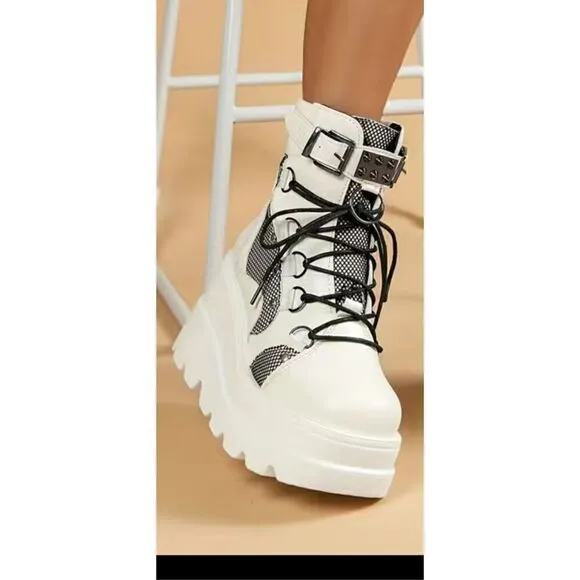 Elevated platform punk style, boots, stylish design combo zipper in the back net