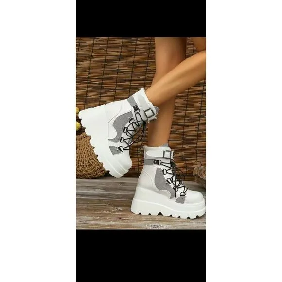 Elevated platform punk style, boots, stylish design combo zipper in the back net