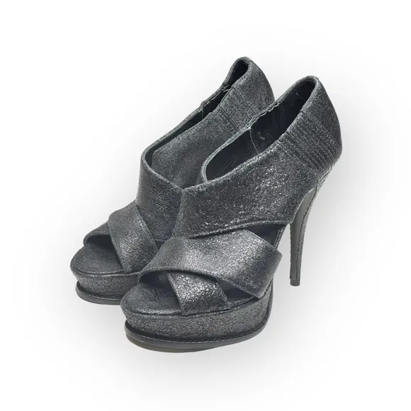 Elizabeth and James 𒀭 Milla Platform Stiletto Heel Sandal 𒀭 Black Sheen 𒀭7.5M