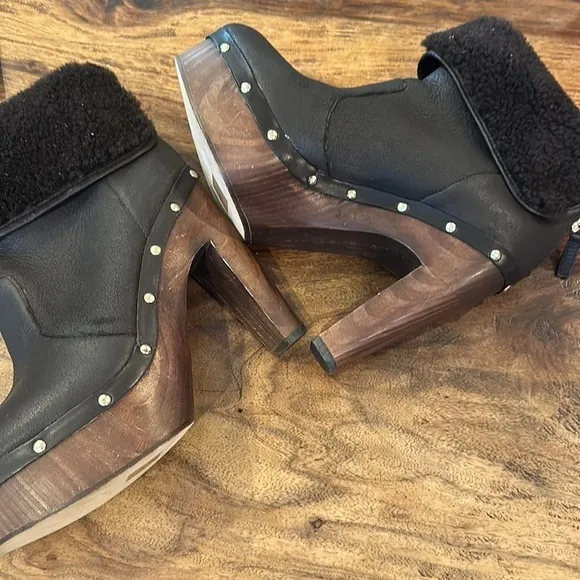 Ellie Tahari Shelly Clog Boots 37