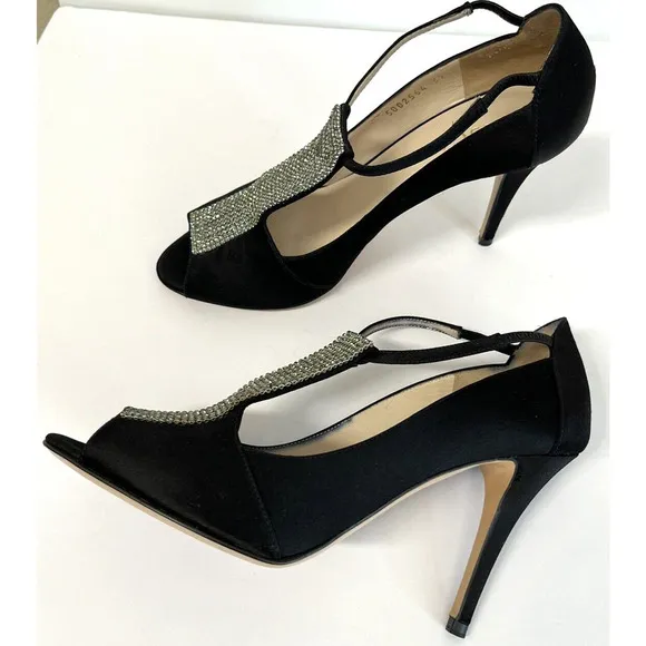 ESCADA Crystal Jeweled Satin T-Strap Heeled Shoes Size 39.5/9 US Peep Toe