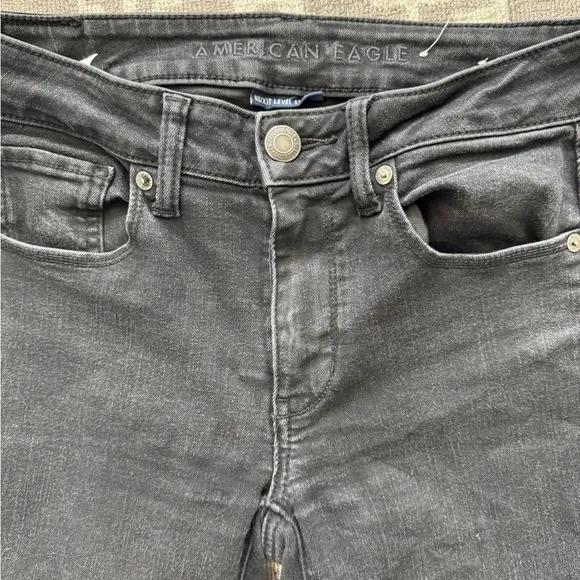 EUC 6L Long Black American Eagle Next Level Stretch Low Rise Jegging Skinny Jean