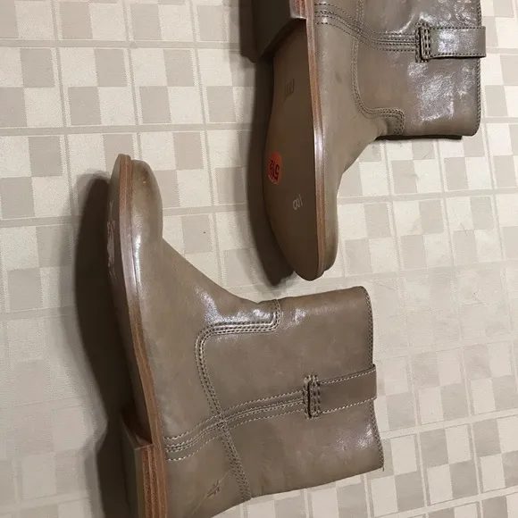 EUC Frye Boots Ankle Low Sand Tan 3/4” Heel