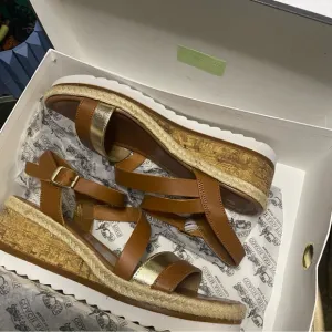 EUC In a Box Coach and Four Platform Espadrille Sandals in Luggage - Size 7