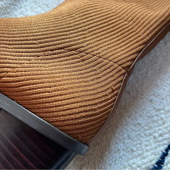 Everlane The High-Ankle Glove Boot in ReKnit Toffee Brown • Size 8