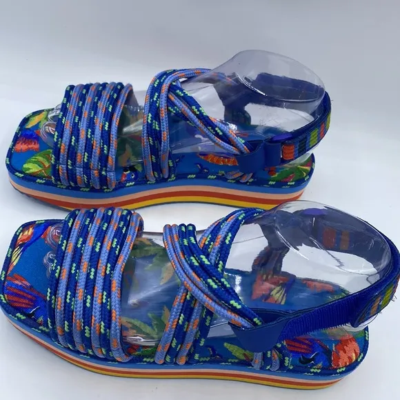 FARM RIO‎ Blue Macaw Platform Sandal Size 8