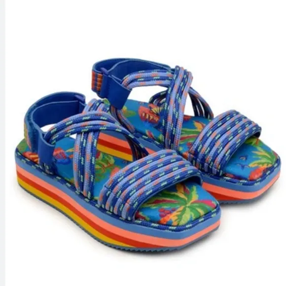 FARM RIO‎ Blue Macaw Platform Sandal Size 8
