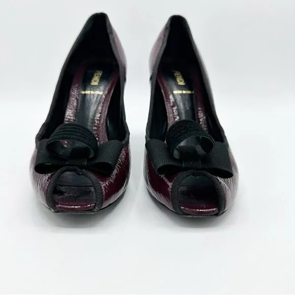 Fendi Burgundy Textured Patent Peep Toe Pumps w/Bow Grosgrain Bow Sculptured 7M