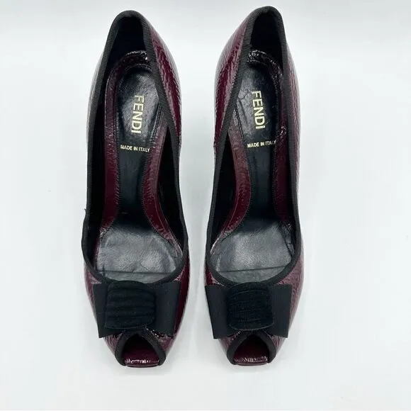 Fendi Burgundy Textured Patent Peep Toe Pumps w/Bow Grosgrain Bow Sculptured 7M