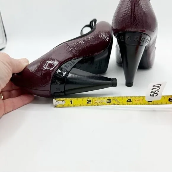 Fendi Burgundy Textured Patent Peep Toe Pumps w/Bow Grosgrain Bow Sculptured 7M