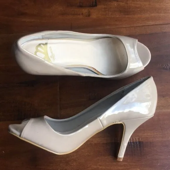 𝅺FERGALICIOUS Becca Peep Toe Patent Shoes High Heel