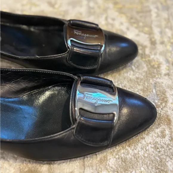 Ferragamo Black Leather Heel Shoes Silver Buckle Logo