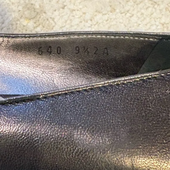 Ferragamo Black Leather Heel Shoes Silver Buckle Logo