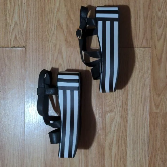 FINAL PRICE Marina Rinaldi Striped Platform Sandals Leather Black White
