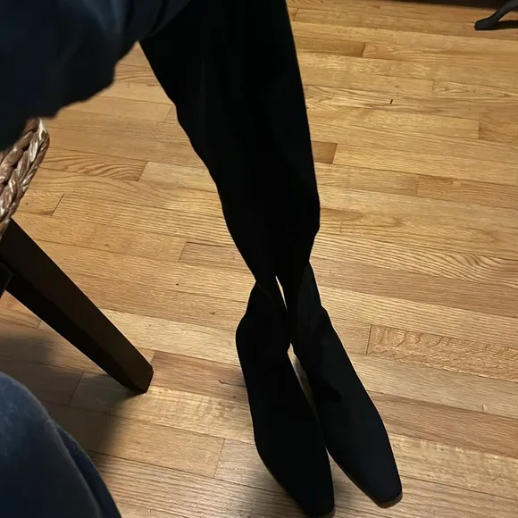 🌺Final Price w/Free Shipping🌺Lafayette 148 New York Stretch Suede Slouchy Boots