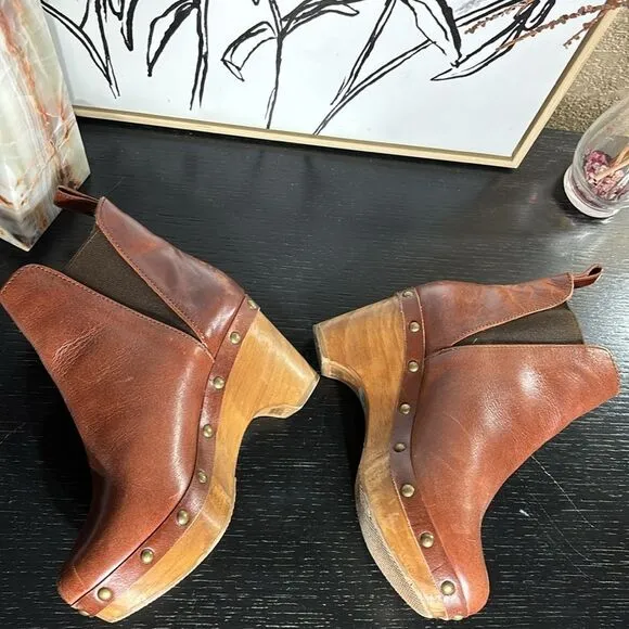 Five worlds cordani leather Chelsea boots cognac studded wood wedge 6