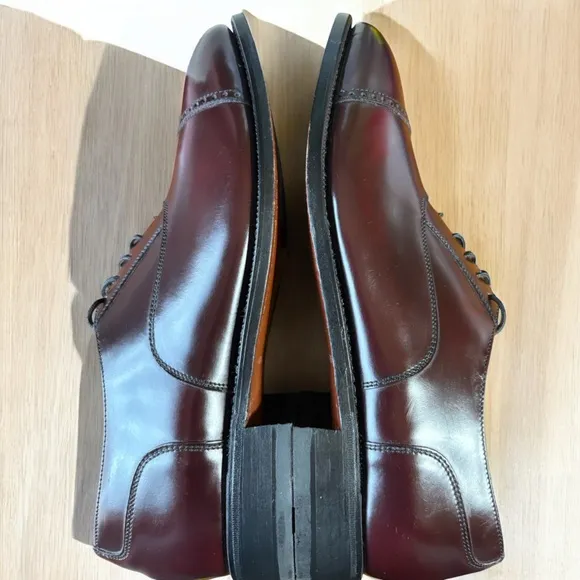 Florsheim-10.5 Lexington Burgundy Cap Toe Oxford.Sharp! Like new condition!!!