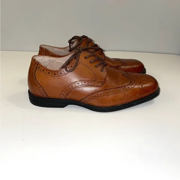 Florsheim Oxford Reveal Wingtip Jr. Leather Dress Shoes‎ Boy size 2M